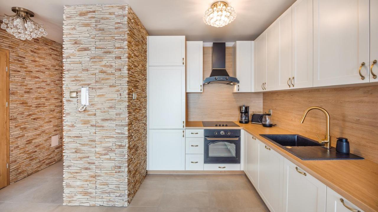 Apartament Z 1 Sypialnia Retro Deluxe 60 F Perlowa Przystan - Holiday City 코워브제크 외부 사진